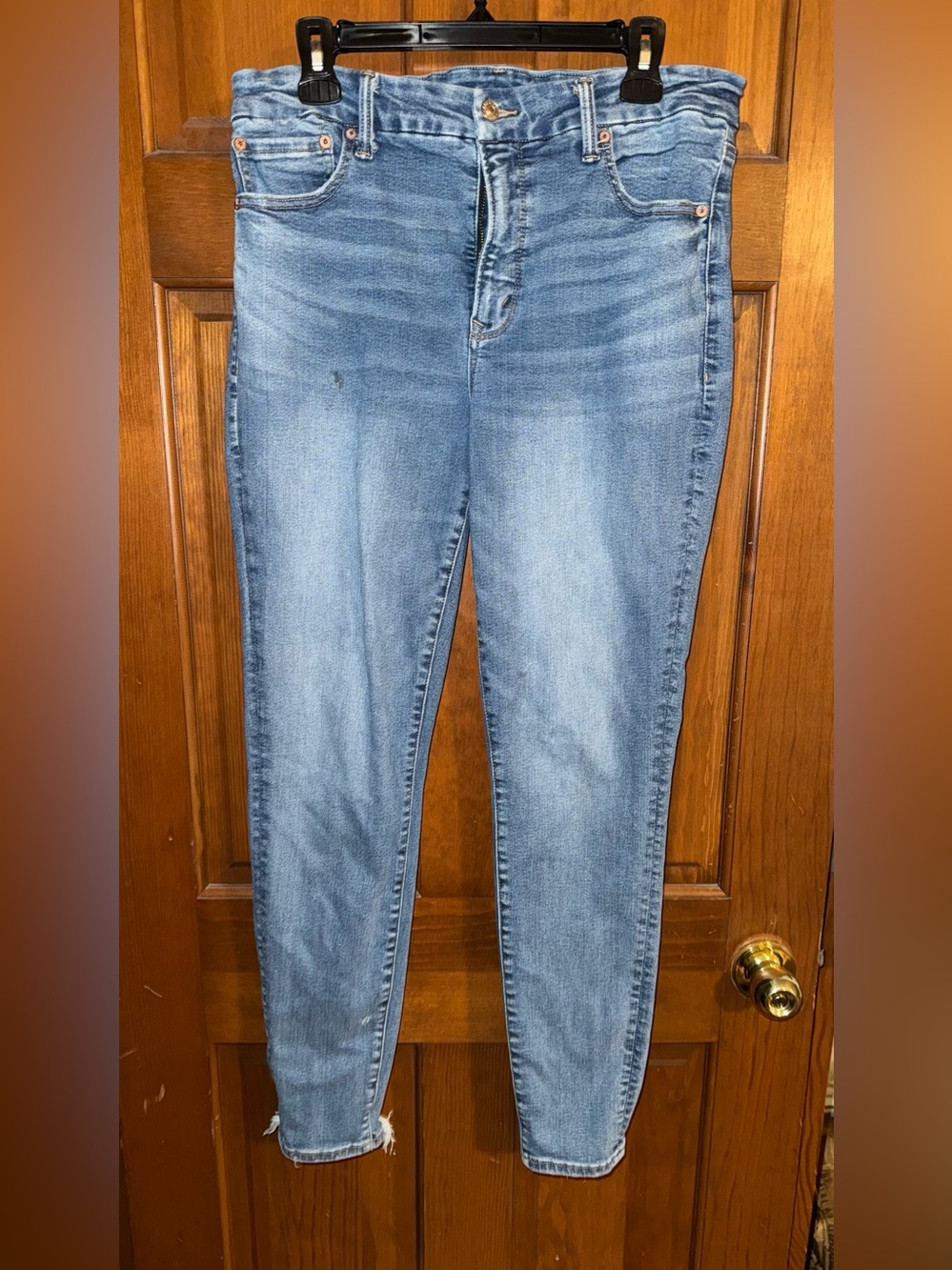 American Eagle Outfitters Medium Wash Skinny Jeans
